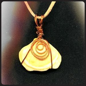🌟 Natural Shell Wire Wrapped Pendant - Hand Made